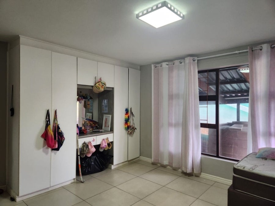 3 Bedroom Property for Sale in Loerie Park Western Cape